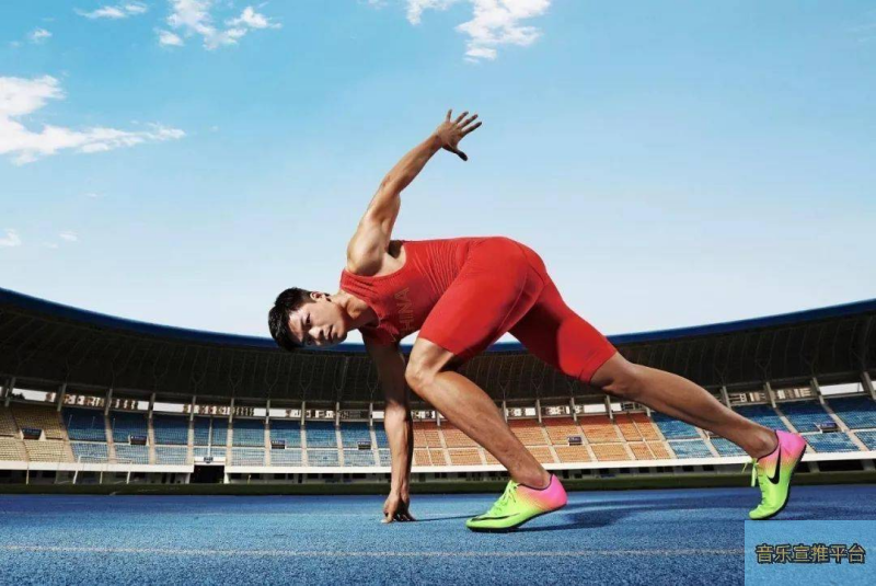 大谷翔平在全明星赛中以先发投手身份登板并担任首棒打者，开创历史先河